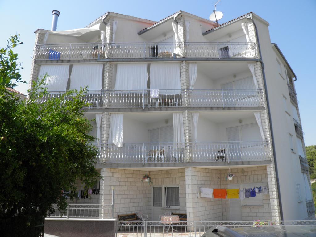 Apartments Horizont トロギール エクステリア 写真